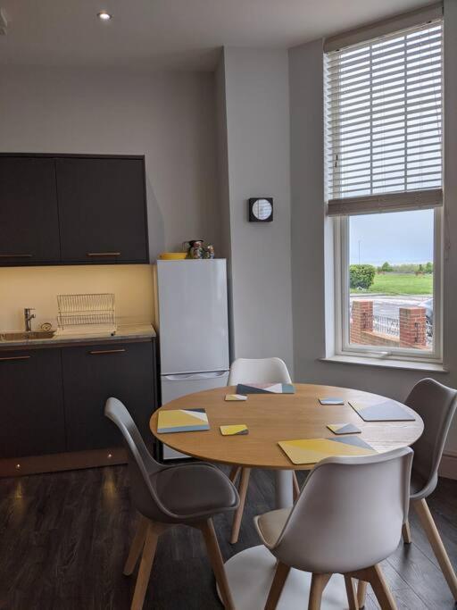 Ferienwohnung Waves@Walpole - 2 Bed Flat With Amazing Sea Views Margate Exterior foto