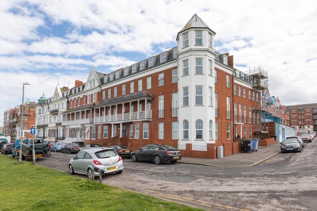Ferienwohnung Waves@Walpole - 2 Bed Flat With Amazing Sea Views Margate Exterior foto